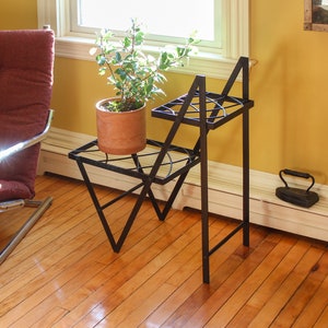 Zig-Zag Modern 2-Tiered Plant Stand Side Table indoor/outdoor
