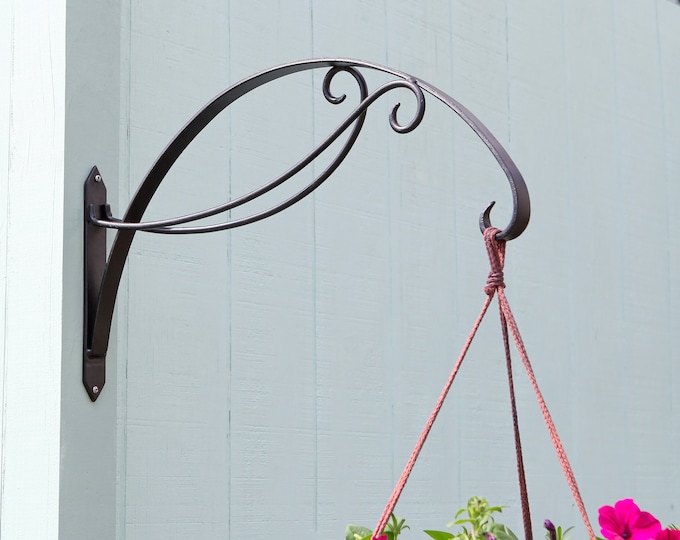 Curlicues Wrought Iron Scrollwork Wall Hanger Plant Bracket