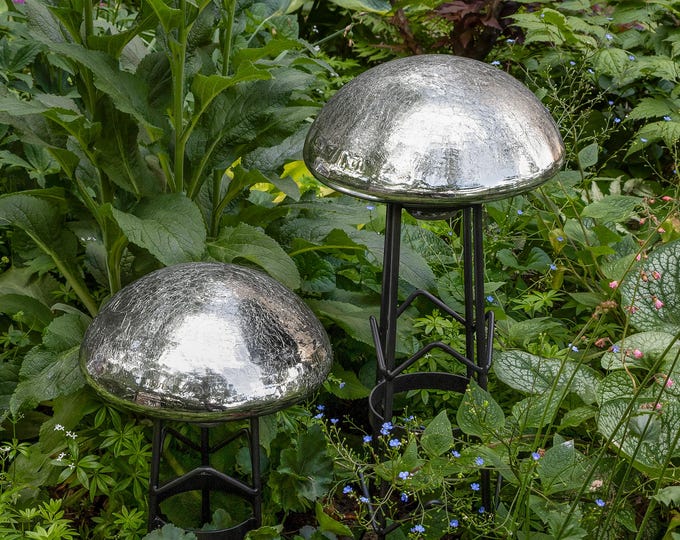 Silver Garden Toadstool, Blown Crackle Glass with Wrought Iron Stand