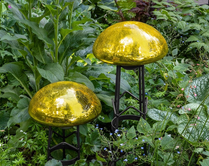 Yellow Garden Toadstool, Blown Crackle Glass with Wrought Iron Stand