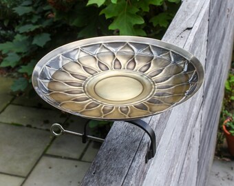Daisy Sunflower Birdbath with Over Deck or Hand Railing Bracket
