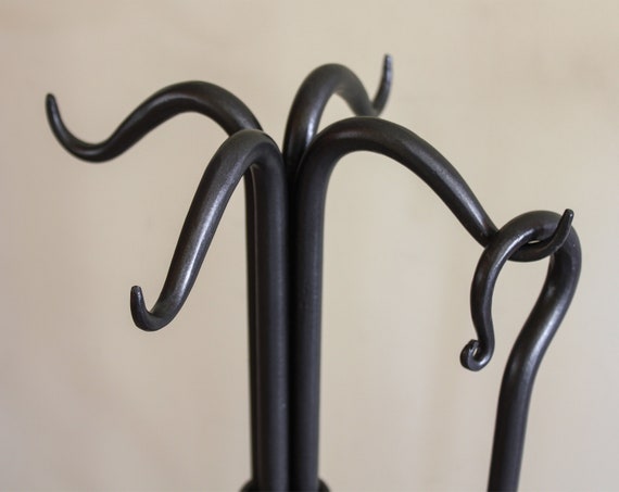 Fireplace Tools Sets with Handles 5-Piece Wrought Iron Fire Place Iron Tool Holder Indoor Fireplace Base Bracket Living Room Furnace Tool Home Decoration for Indoor Fireplace and Outdoor Fire Pit