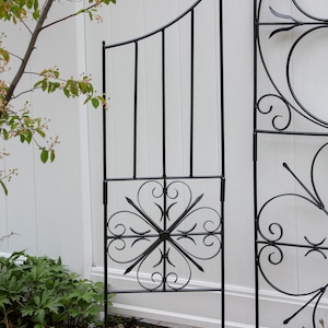 Williamsburg Trellis Side Panels, Free-Standing for Garden, 63&quot;H x 16 1/2&quot;W
