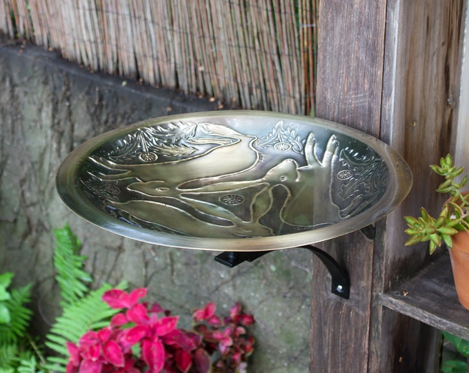 18" Devon Hares Embossed Birdbath with Wall Mount Bracket