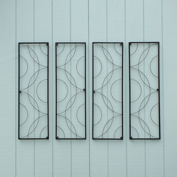 Circles Garden Trellis, Wall-Mounted 2 or 4 panel