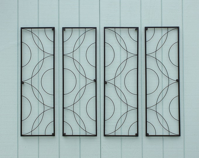 Circles Garden Trellis, Wall-Mounted 2 or 4 panel