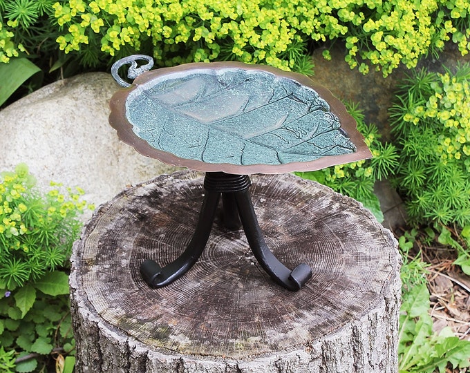 Hammered Leaf Copper Birdbath with Small Stand