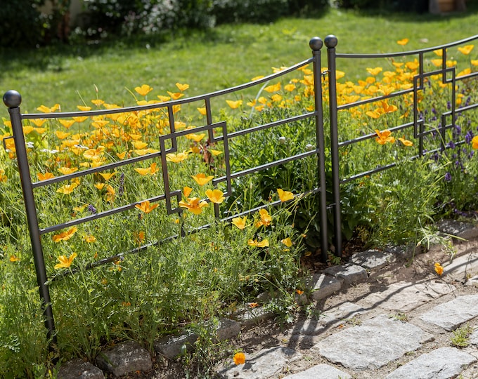 Right-Angled Border Fencing Wrought Iron- 4 Interlocking 24" Sections