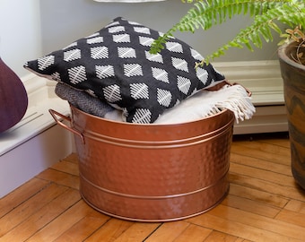 Round Hammered Copper Tub