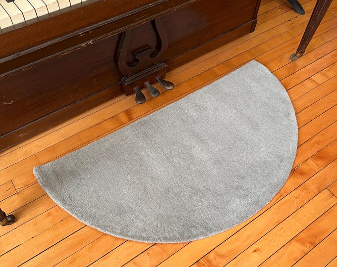 Wool Rug Sample. Half Round Gray 44" x 22"