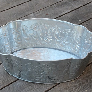 Scalloped Oval Galvanized Steel Tub Planter, Ice Bucket