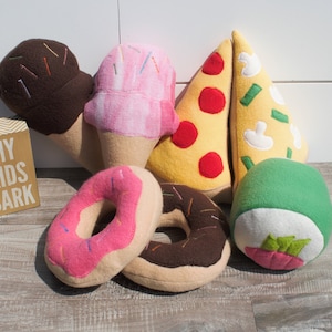 squeaky pizza dog toy