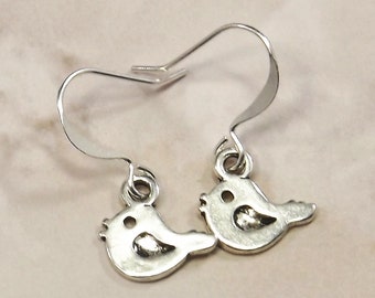 Cute bird earrings, little silver tone bird earrings