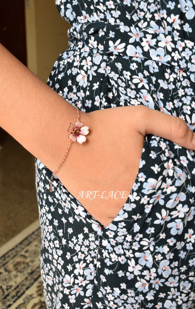 Rose gold Sakura bracelet, gift for women, Japanese cherry blossom crystal chain bracelet, pink bracelet, handmade jewellery Non crystal chain