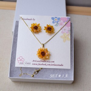 Conjunto de pendientes y collar de girasol, conjunto de joyas de flores amarillas, regalo del Día de la Madre, regalo de primavera y verano para mujer, hecho a mano, resina de alambre.