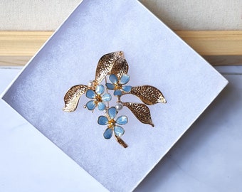 Mother's Day Gift Forget-Me-Not brooch pin, Sky blue pins flowers, groom's boutonniere, handmade jewelry, Statement brooch, bridal brooch