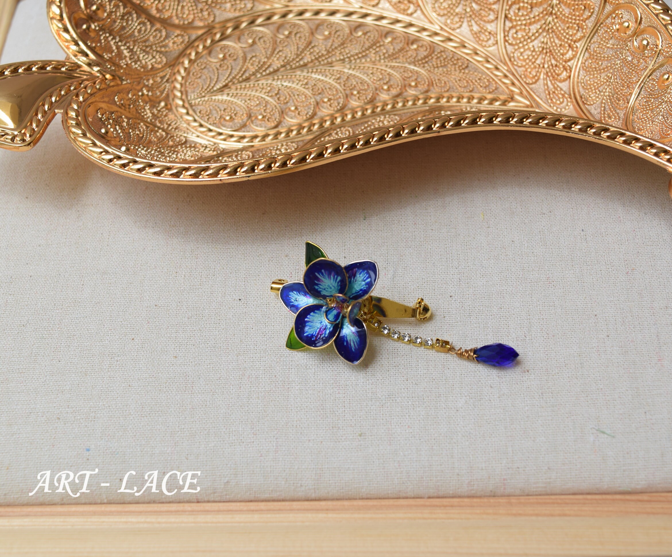 Spilla Grande A Forma Di Orchidea E Farfalla In Tessuto Satinato - Accessorio Floreale Vintage Per Abiti, Giacca, Borsa - Regalo Donna - 2