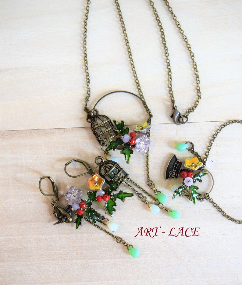 Christmas Bead Necklace Choker /& Earrings Red Cherry Green Xmas Holiday Vintage Handcrafted 2 Piece SET