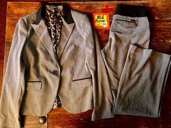 Y2K Express Editor One-Button Mid-Rise Flare Bott… - image 1