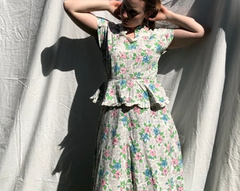 1940s Floral Curtains Cotton Print Peplum Waist Dress Short Sleeve / WW2 Midi Feminine Multicolour Pastels Grey Pink True Vintage Below Knee