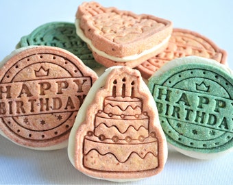 Gourmet Birthday Macarons /Gourmet Dog Treats /Dog Birthday /Gift for Dog /Birthday Pet Treats /Dog Biscuits /Dog Macarons /Pet Cookies