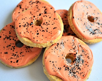 Mini Halloween Doggy Donuts /Gourmet Dog Treats /Halloween Dog Treats /Gift for Dog /Healthy Dog Treats /Dog Cookies /Dog Bakery