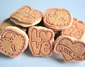 Gourmet Valentine's Day Macarons /Doggy Macarons /Gift for Dog /Gourmet Dog Treats /Valentine's Day Gift /Natural Pet Treats