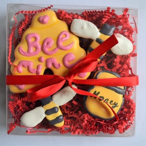 Bee Mine Gourmet Dog Treat Box /Gourmet Dog Treats /Dog Cookies /Valentine's Day Dog Treats /Gift for Dog /Gourmet Pet Treats /Dog Bakery image 4