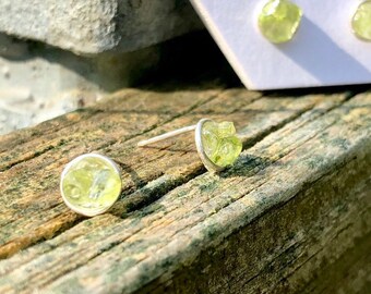 Peridot cluster studs: Peridot gemstone jewelry, stud earrings, steven universe peridot,peridot steven universe, peridot earrings