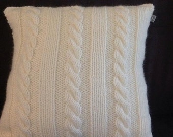 gebreid kussen kabel