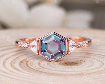 Hexagon Alexandrite Bezel Engagement Ring Alexandrite Three Stone Ring Rose Gold 6X7mm Hexagon Alexandrite Triangle Moissanite Wedding Ring