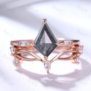 Galaxy Roh Salz und Pfeffer Diamant Ring Set oder Single Kite Cut grauer Diamant Verlobungsring Einzigartiger geometrischer Diamant Brautring Roségold