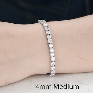 Classic Moissanite 4mm round Tennis Bracelet, White Gold Round Moissanite Tennis Bracelet, Silver Dainty Moissanite Bracelet Bridesmaid Gift