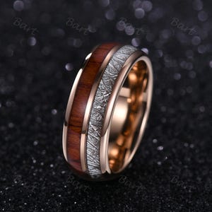 8mm Meteorite & Wood Inlay Men&#39;s Wedding Ring Rose Gold KOA Wood Meteorite Tungsten Ring Women&#39;s 6mm Wedding Band Dome Whiskey Barrel Ring