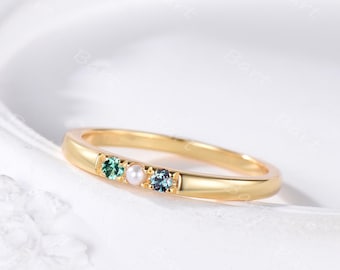 3 Gemstones Wedding Band Emerald Pearl Alexandrite 14k Yellow Gold Stackable Ring Minimalist Personalized 3 Family Birthstone Ring