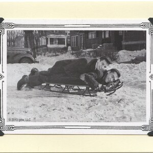 Sleigh Ride: vintage LGBTQ+ Card - carte gay Valentine, luge d’hiver, équipe de luge, date de luge, anniversaire d’hiver, carte de luge de ville