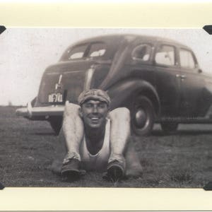 Kopf über Fersen - Vintage LGBTQ + Karte - Valentinstag Karte, Zirkus Verdreher, Vintage Zirkus Foto, Vintage Turner Karte, biegen Über nach hinten