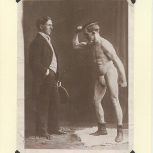 Just Beside Myself: Vintage LGBTQ+ Card - cartão de fisiculturista, perspectiva, cartão de auto-estima, cartão de incentivo, foto de esportes vintage