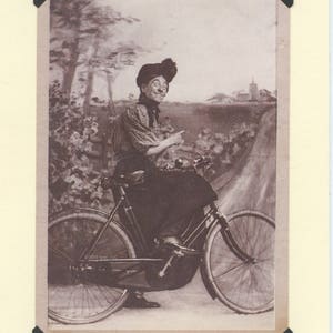 Tante Matilda: Vintage LGBTQ + Karte - Vintage Crossdressing Foto, Vintage Trans Frau, queer Vintage Karte, Vintage Trans Muttertagskarte
