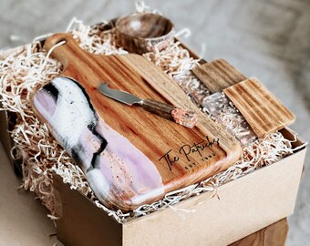 Personalised Charcuterie Bundle, Personalized Gift Box, Engraved Resin Art Cheese Board, Realtor Closing Gift, Wedding Gift, Anniversary