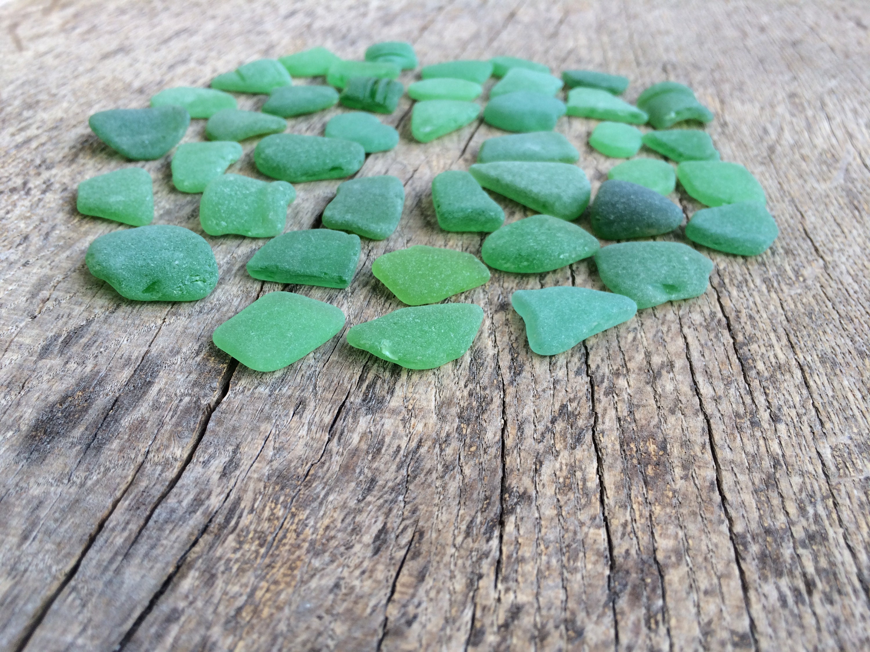 41 Small Green Sea Glass, Glas for Jewelry Making, Beach Glass Bulk, Genuine Sea Glass, Bulk Sea