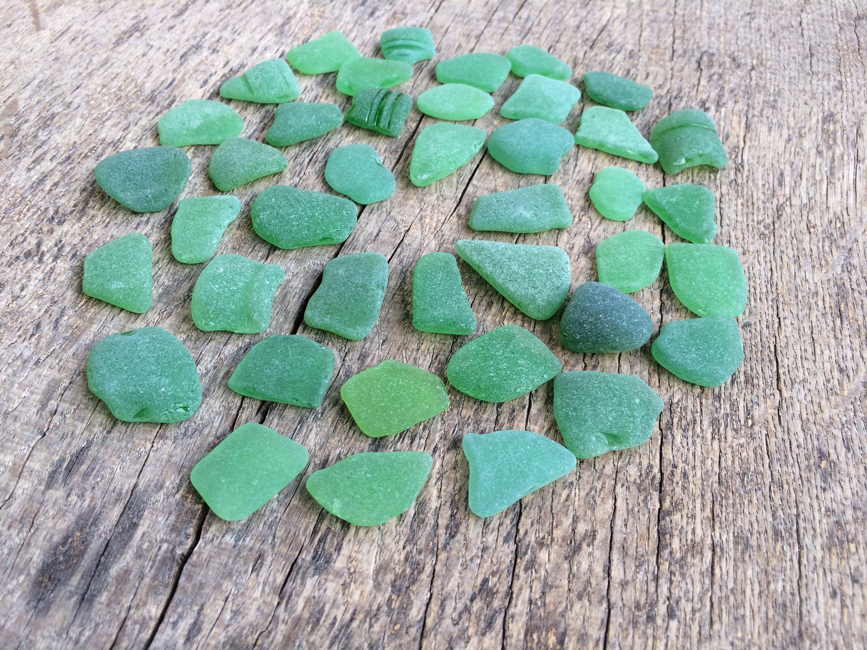 41 Small Green Sea Glass, Glas for Jewelry Making, Beach Glass Bulk, Genuine Sea Glass, Bulk Sea