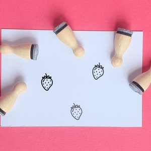 Timbro in gomma a forma di fragola, timbro in gomma a forma di frutta, mini timbro in gomma per la pianificazione, piccolo timbro in gomma per la tenuta di un diario, timbro in gomma alimentare per biglietti