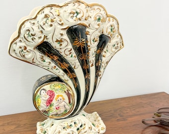 Lámpara de porcelana italiana vintage con forma de concha marina, estilo Capodimonte.