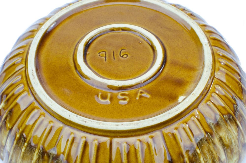 Vintage USA Pottery, Drip Glaze, USA 916, Hull Pottery