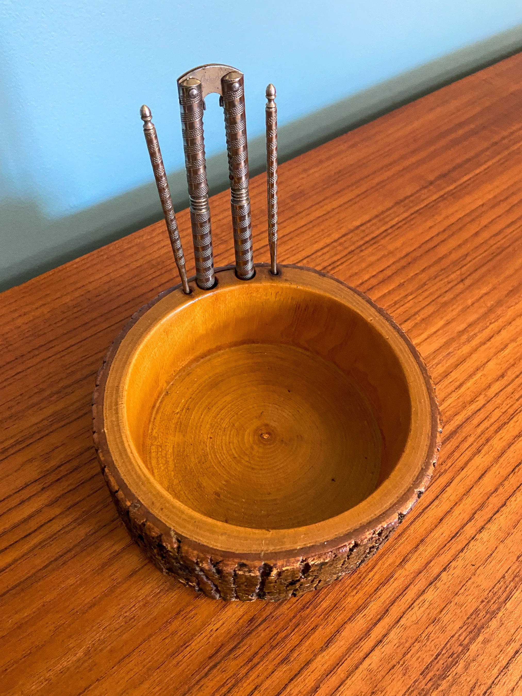 Ellwood Rusticware Nut Bowl Rustic Nut Bowl Christmas Nut Bowl Vintage Wood Log Nut Bowl Live