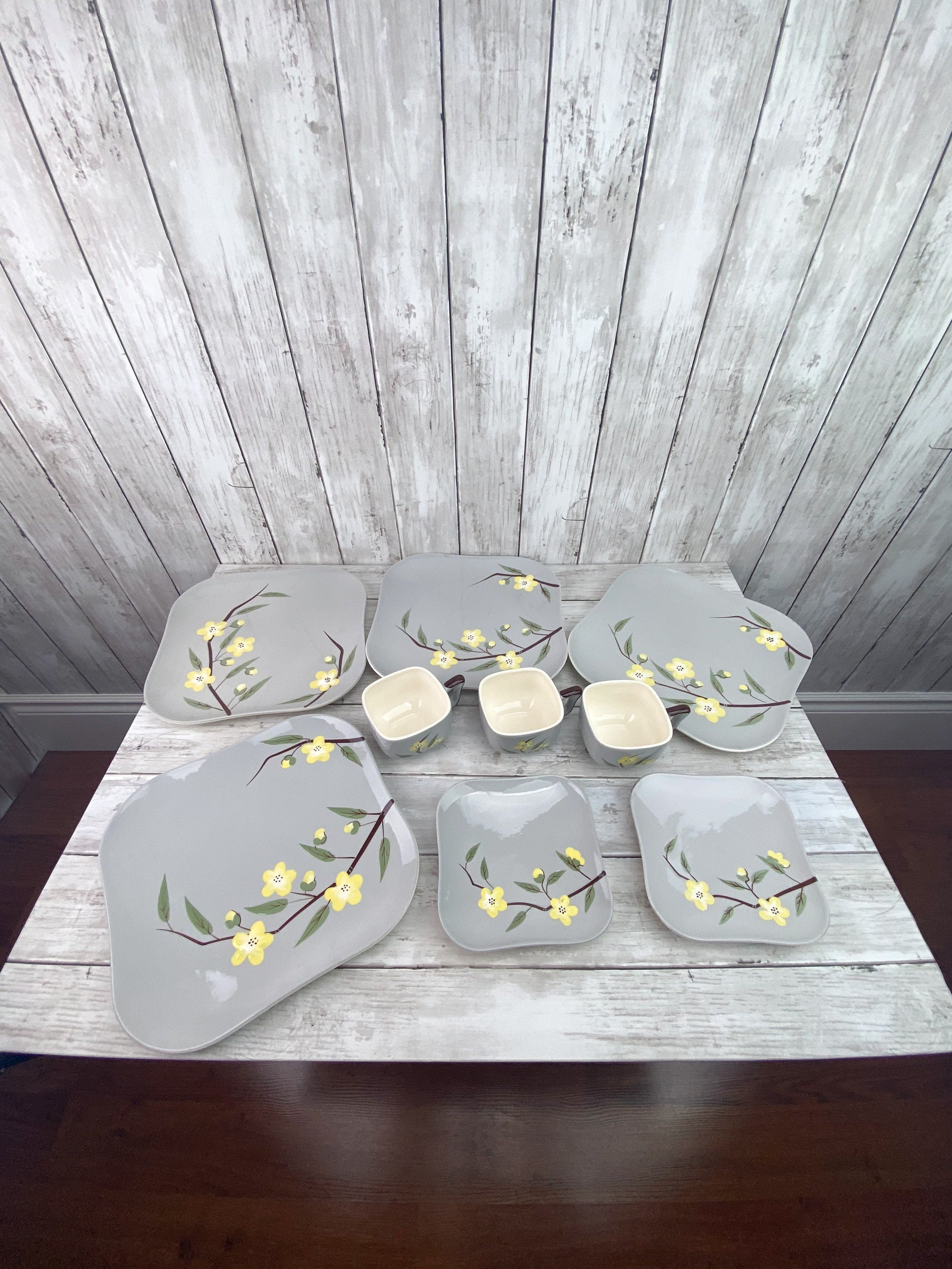 Weil Ware Dinner Plates Cups Dessert Plates Vintage California Pottery