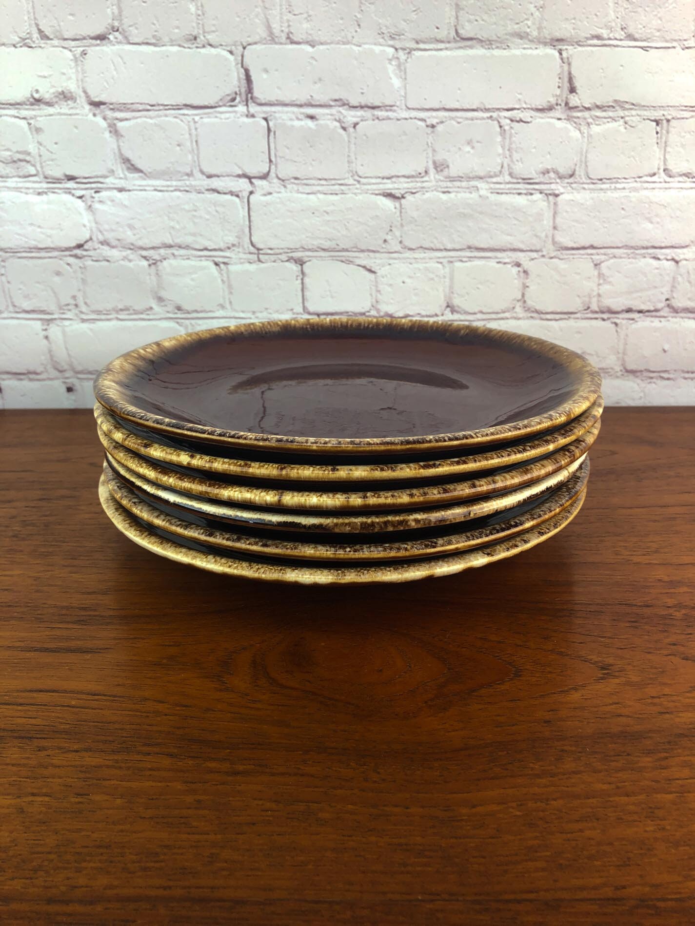 Hull Dinner Plates (6), Hull Brown Drip Oven Proof USA Dinner Plates