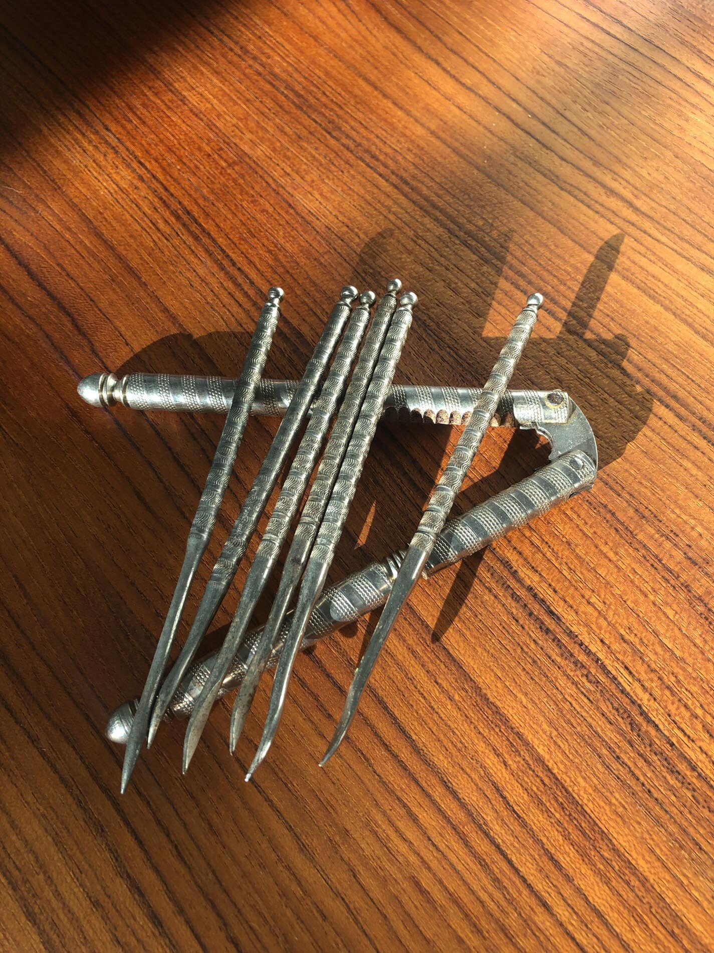 Vintage Nut Bowl, Burwood Nut Bowl, Niagara Falls Nut Bowl, Christmas