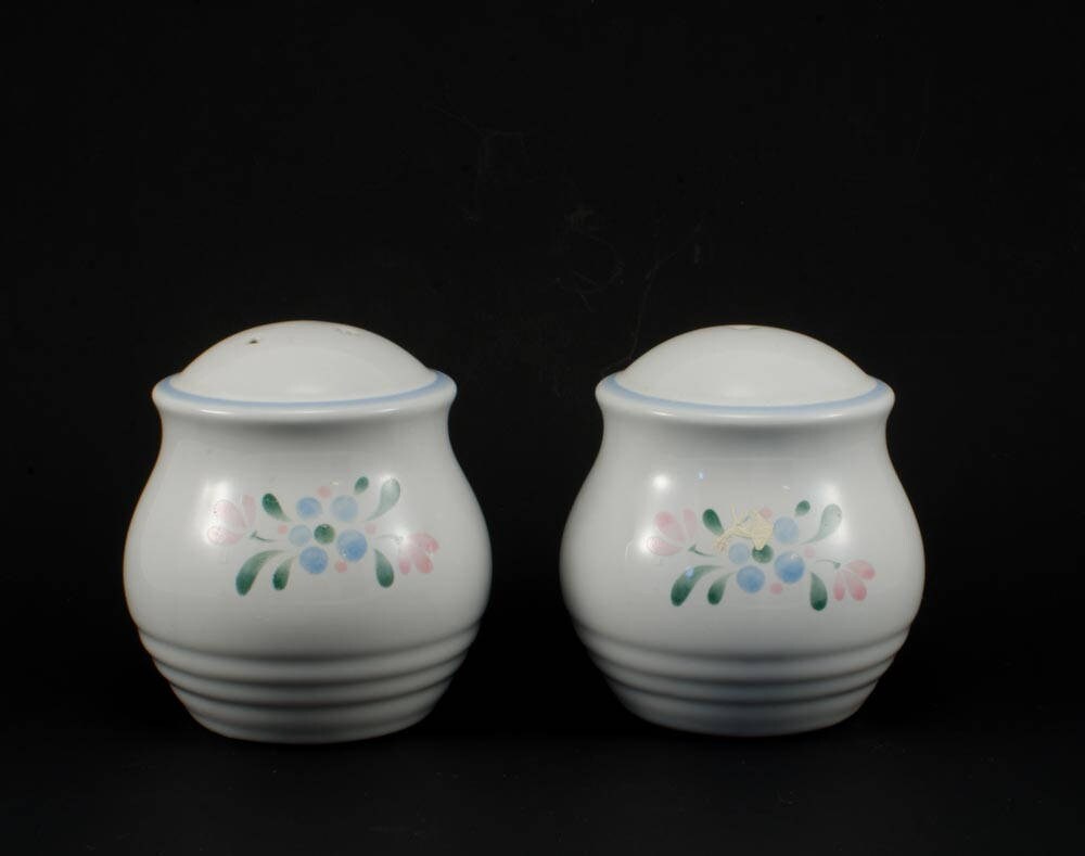 Fascino Stoneware Salt and Pepper Shakers by Yamaka Made and Hand